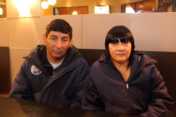 Caso A: Fernando y Estela, padres del menor torturado y vejado en la Comisaría 2 de Trelew, que motivó el descabezamiento de la cúpula policial