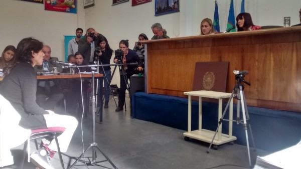 Vanesa declara ante el Tribunal. Foto: Leandro Alba, de El1 Digital