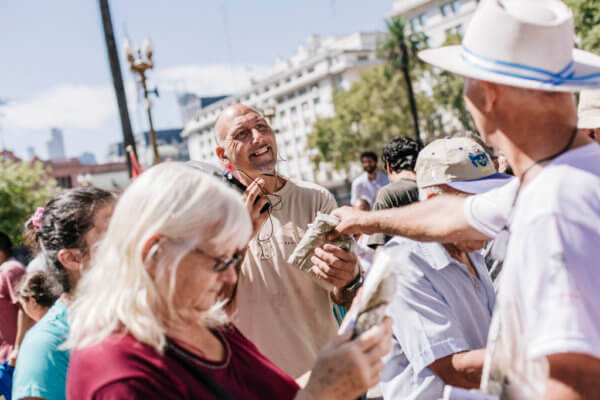 Yerbatazo en Plaza de Mayo: productores regalan 30 mil kilos de yerba