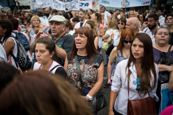 La educación pública no se mancha: histórica movilización docente