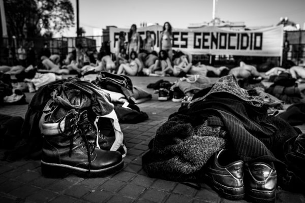 #FemicidioEsGenocidio: una acción poética y un mensaje contundente a los tres poderes del Estado