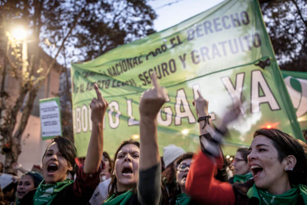 #NiUnaMenos: Un grito del luto al verde