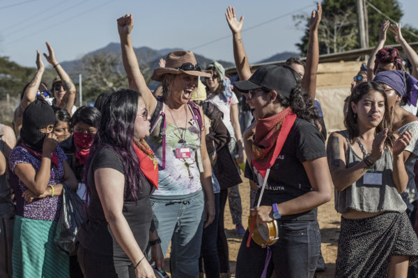 Juntas, revueltas y hermanadas: así fue el Primer Encuentro Internacional de Mujeres que Luchan