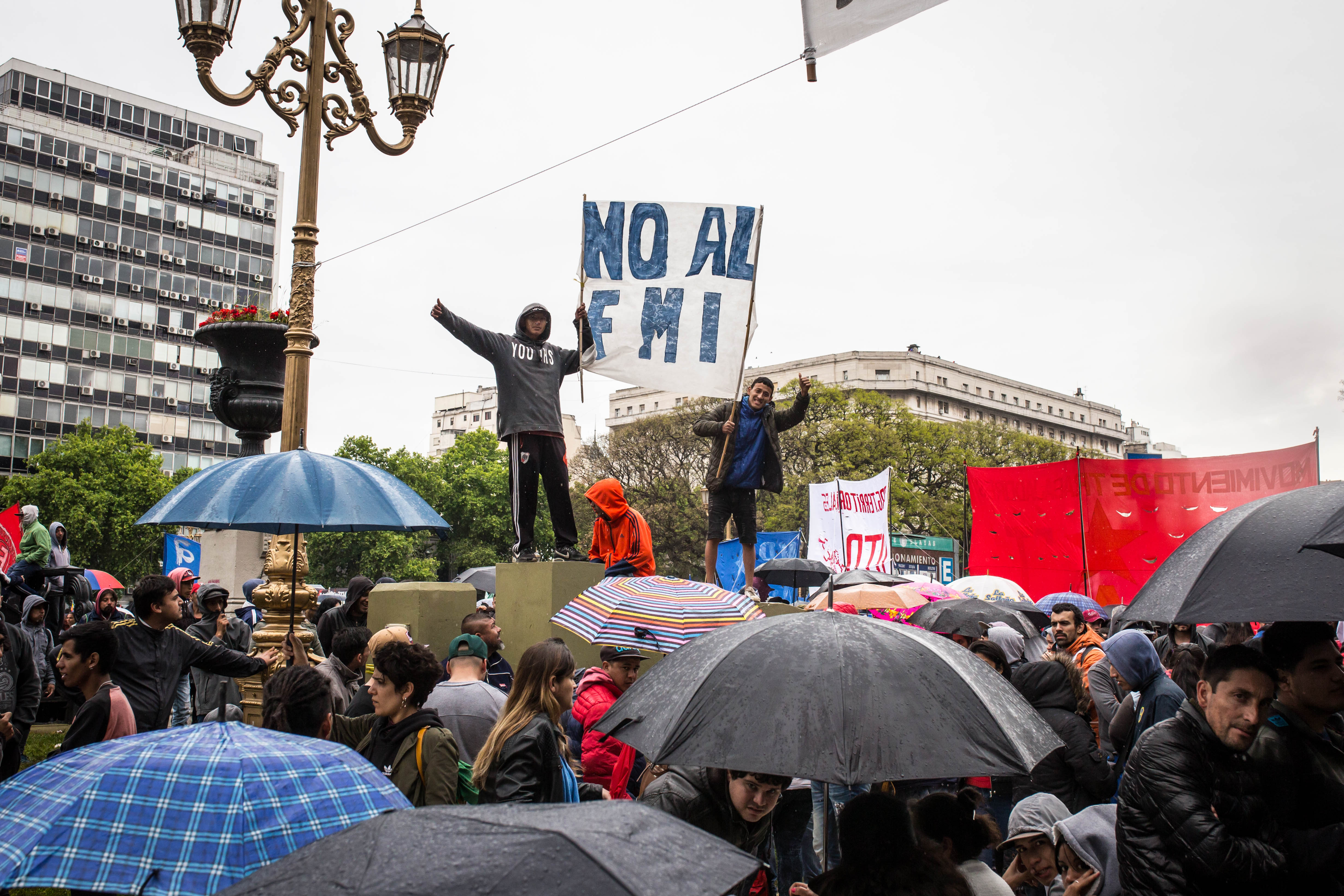 La sociedad contra el FMI: imágenes de la protesta que gritó #NoAlPresupuesto