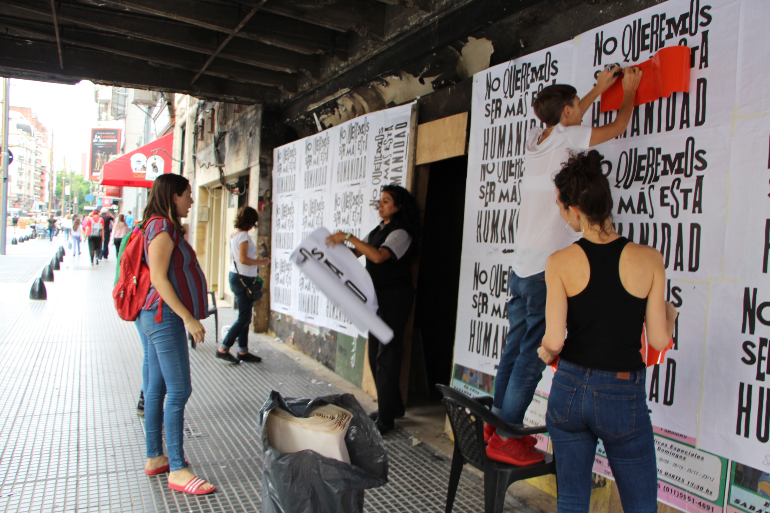 #AcáNoHayObra: otra acción en defensa del Teatro Alvear, que lleva 1670 días cerrado