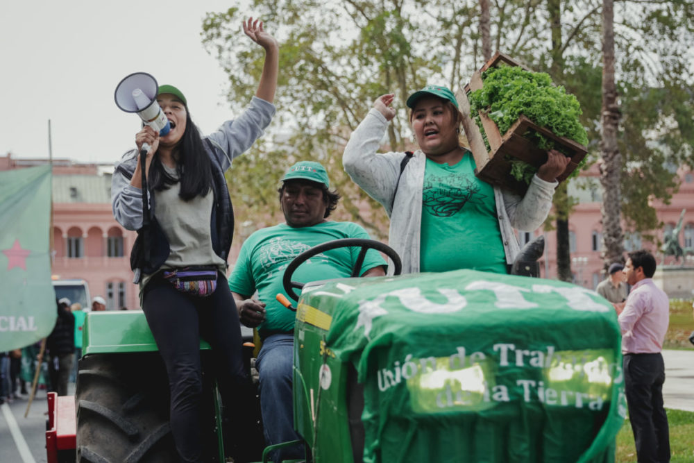 Tractorazo en Plaza de Mayo: verduras sanas frente al lockout empresario