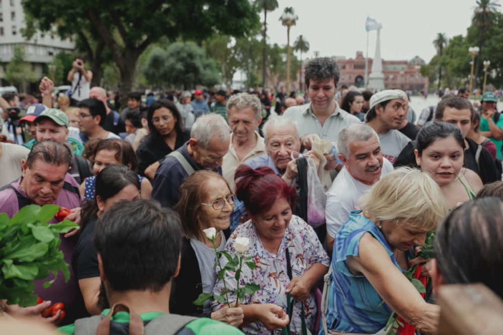 Tractorazo en Plaza de Mayo: verduras sanas frente al lockout empresario