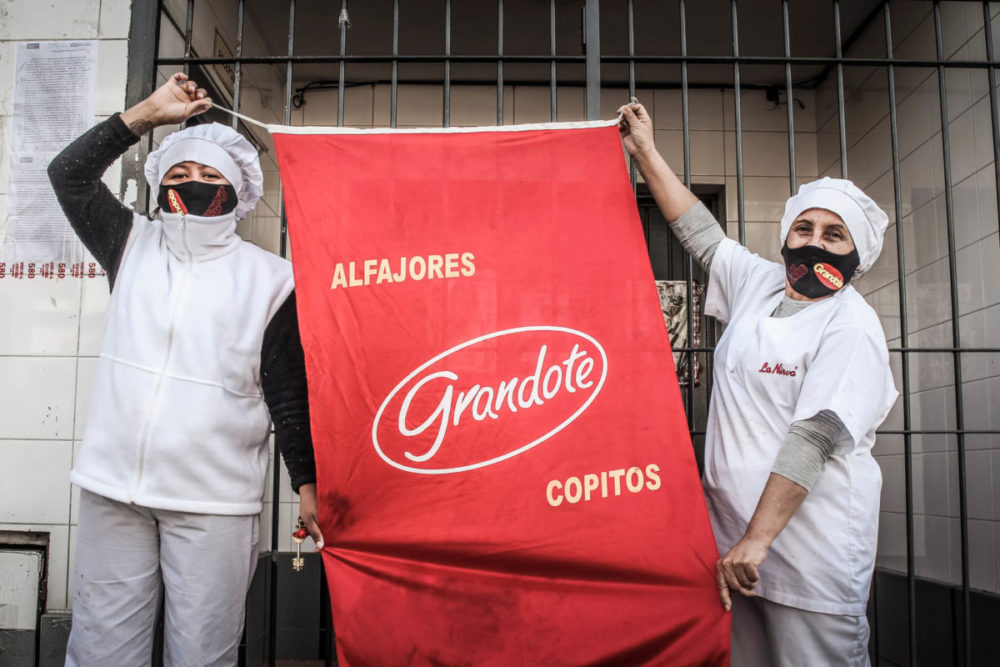 Infeliz año nuevo: trabajadores de alfajores La Nirva con orden de desalojo