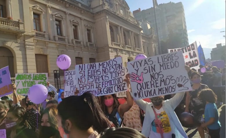 Paren de matarnos: cuatro femicidios en un mes, una represión y una marcha multitudinaria en Jujuy para frenar el horror
