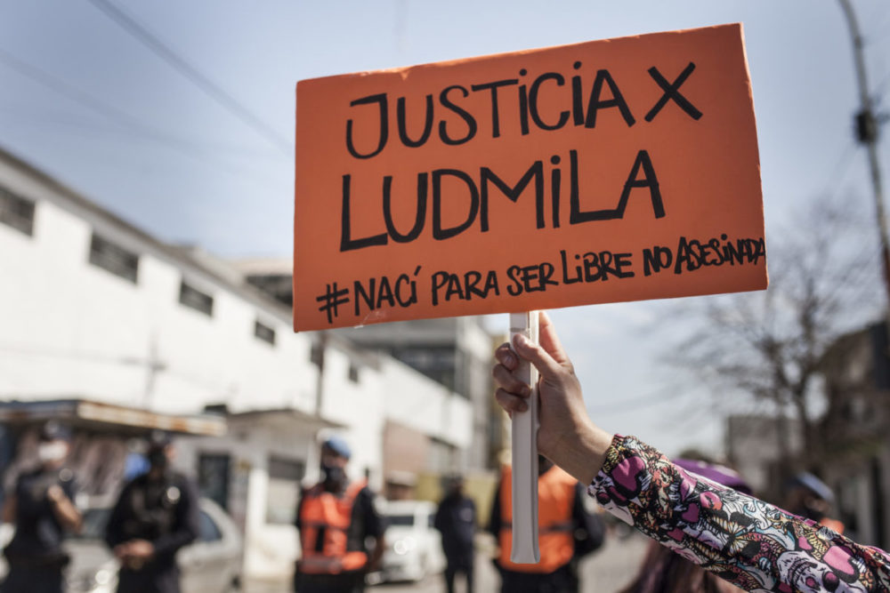 Morir a los 14: marcha de adolescentes por el femicidio de Ludmila, cara a cara con la Bonaerense