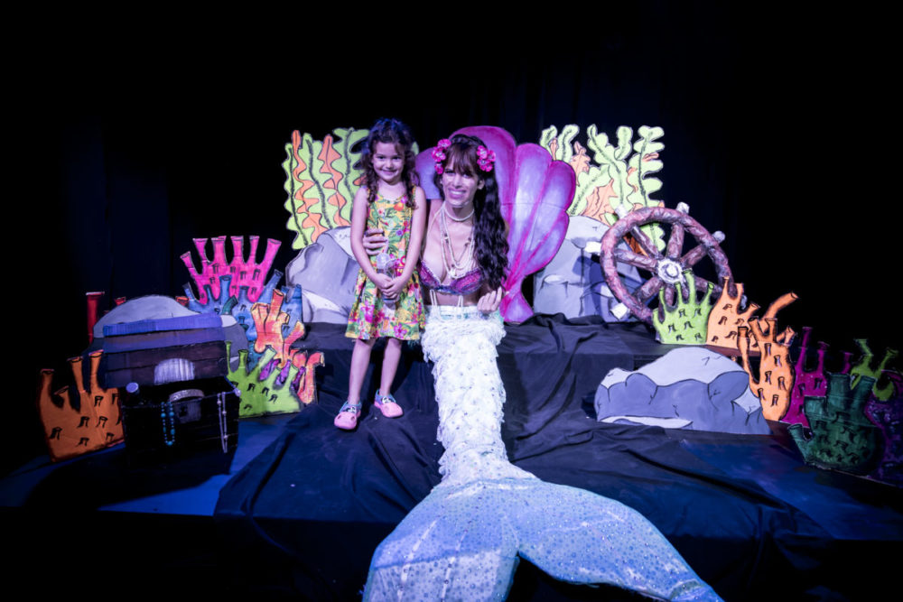 Para ver más allá del mar: Magenta, una sirena trans que le canta a las infancias