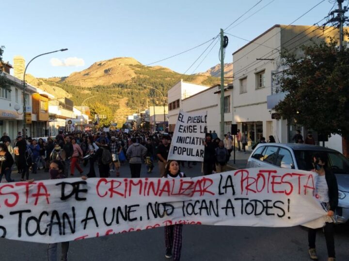 Lago Puelo: las trastiendas del circo político y judicial, a la caza de docentes