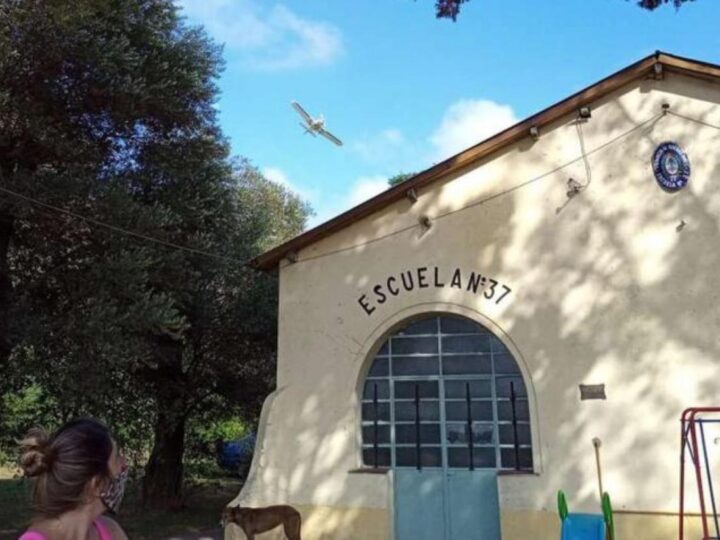 Pergamino: avanza la causa por una escuela rural fumigada, en un estado de alerta comunitaria por aguas contaminadas